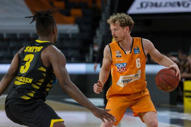 球员会面对 球员会面对